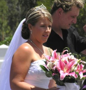 logan-village-best-bridal-hair-stylist-makeup-artist