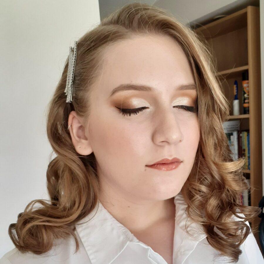 soft-glam-makeup-curls